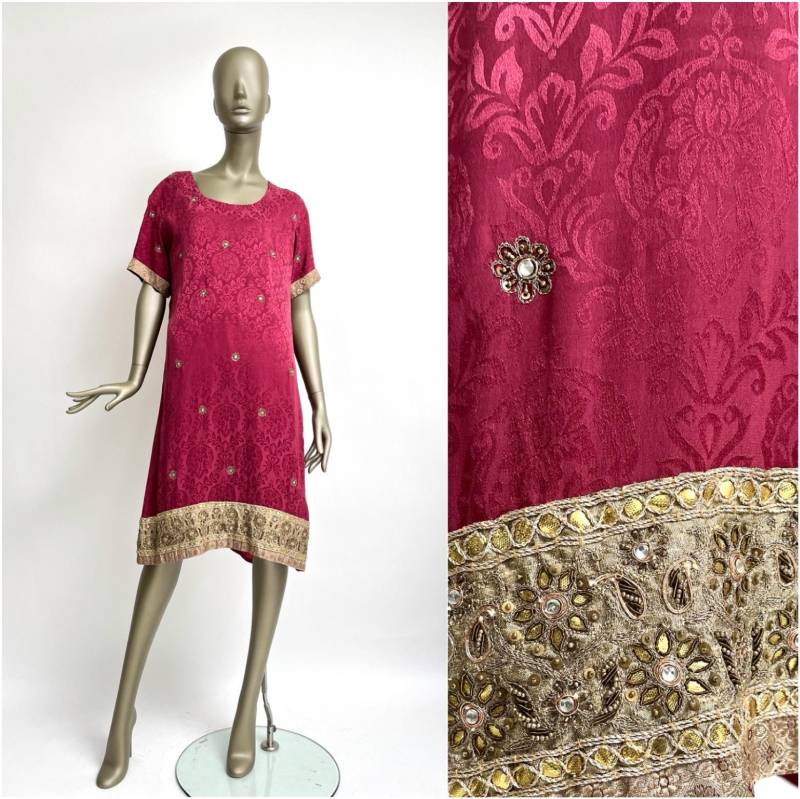 Vintage Kleid Rot Boho Indisch Mit Brokat Stickerei Seitenschlitze Kurzarm Besticktes Langes L von TheDustyDecades