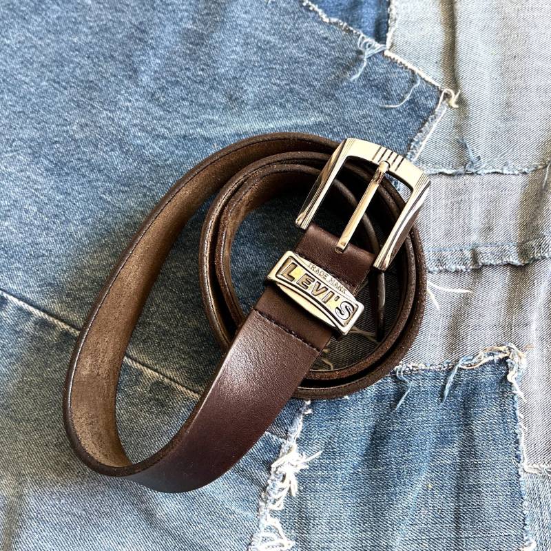 Vintage Levis Gürtel Leder Braun Männer 90S Ledergürtel von TheDustyDecades