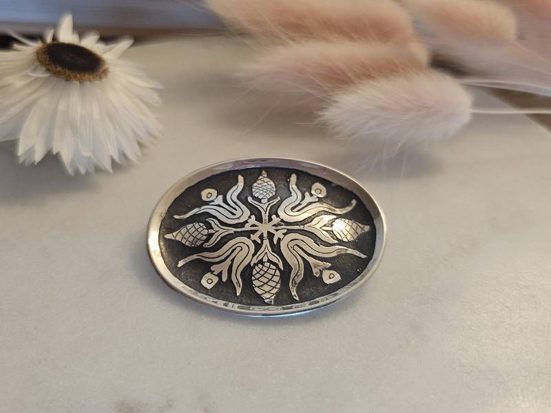 Antike 800Er Silber Brosche Florales Tannenzapfen-Design von TheDustyPeony