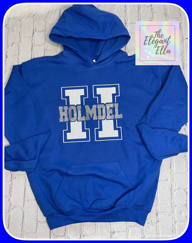 Holmdel Spirit Wear Hoodie - Benutzerdefiniertes Schul-Sweatshirt Für Alle Größen | Kleinkind Bis Erwachsene Perfekt Days & Sportveranstaltungen Holmdel Spirit Wear Hoodie - Benutzerdefiniertes Schul-Sweatshirt Für Alle Größen | Kleinkind Bis Erwachsene Perfekt Days & Sportveranstaltungen von TheElegantElla