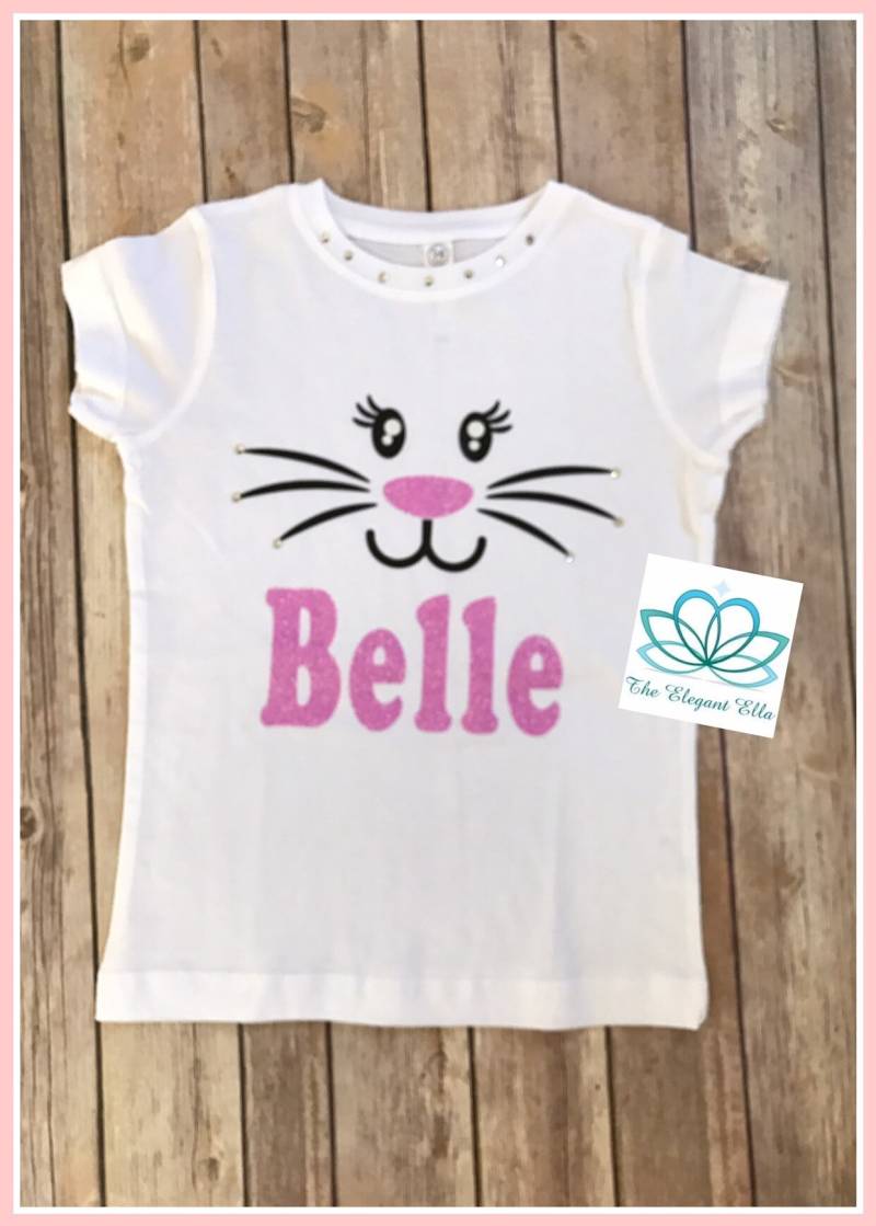 Mädchenhasengesicht-Ostern-Hemd, Personalisiertes Ostern-T-Shirt Mädchenhasengesicht-Ostern-Hemd, Personalisiertes Ostern-T-Shirt von TheElegantElla