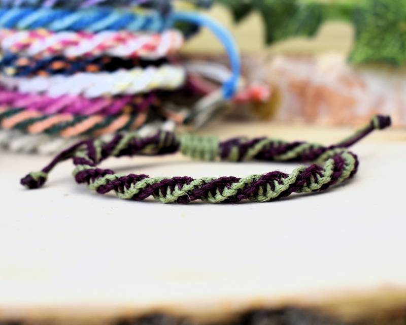 Doppelspirale Hanf Armband - Dna Schmuck Twisted String Geschenk Für Wissenschaft Liebhaber Genetik Männer Oder Frauen Made To Order von TheEnglishIvy