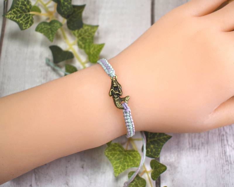 Kleine Meerjungfrau Armband - Verstellbarer Hanf Armreif Strand Schmuck Handgemacht Party Gastgeschenke Geschenke Für Sie, Bronze Oder Silber von TheEnglishIvy
