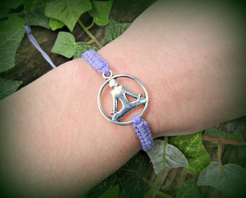 Yoga Armband - Hanf Lotus Pose Position Verstellbar Natürlicher Yogi Fitness Schmuck Auf Bestellung Lila Blau Schwarz Weiß Grün von TheEnglishIvy