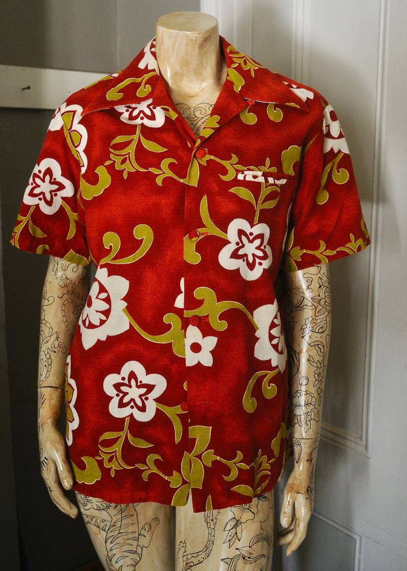 Pacific Isle Hawaii Herren Shirt Orange Rot Lindgrün Pacific Isle Hawaii Herren Shirt Orange Rot Lindgrün von TheEnglishRoseUSA