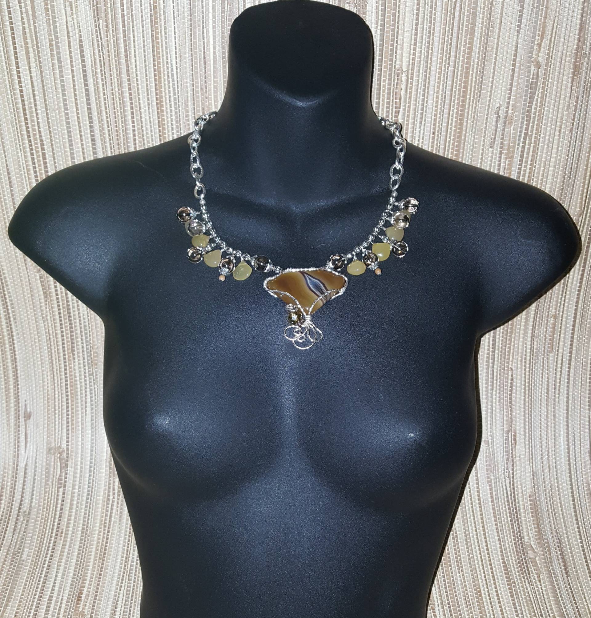 Handgemachte Quarz, Smokey Topas Und Gelb Chalcedon Halskette von TheFairestInTheLand