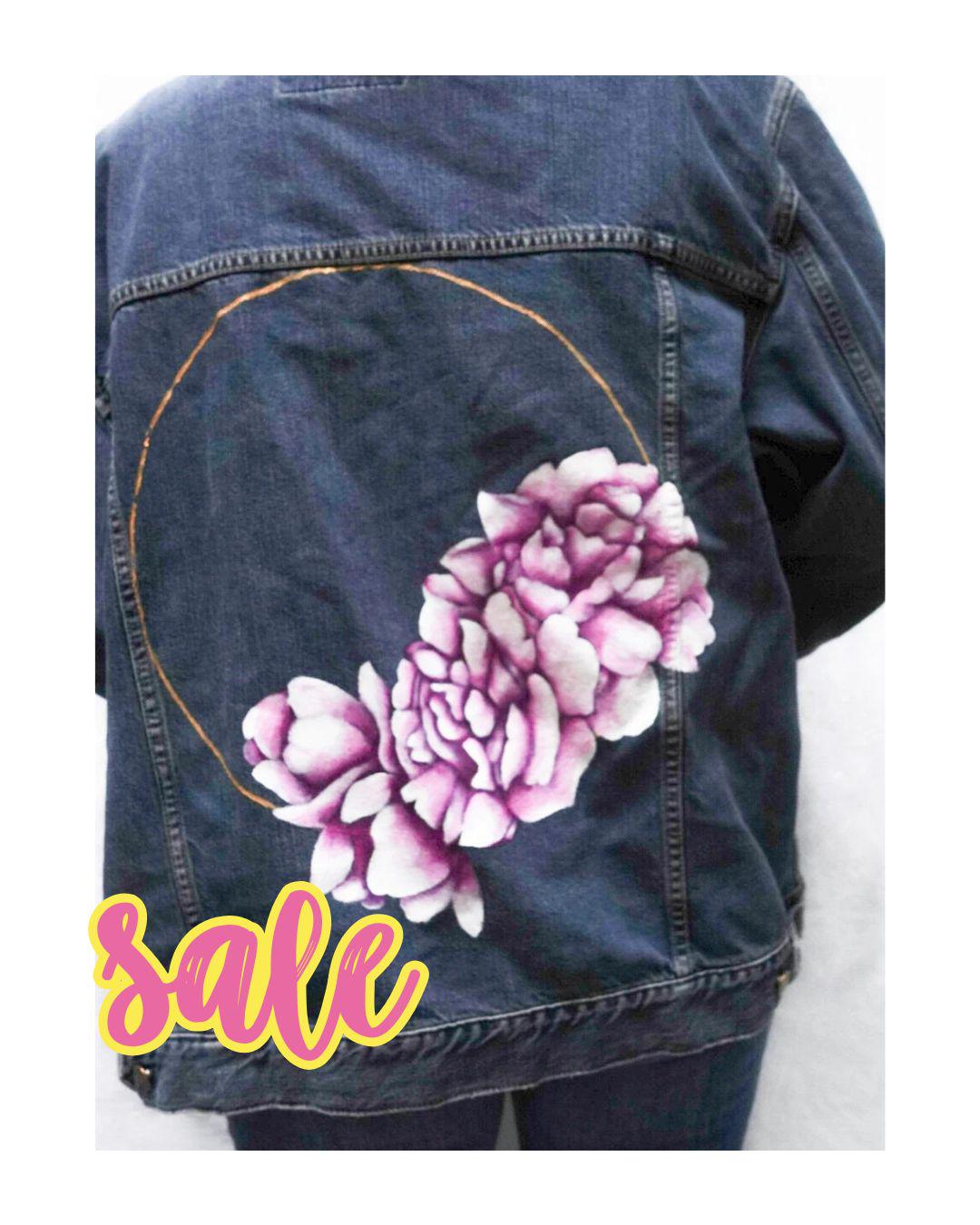 Sale - Blumen Jeansjacke L Handbemalt Boho Unikat Für Frühling, Festival & Alltag von TheFeatheryShop