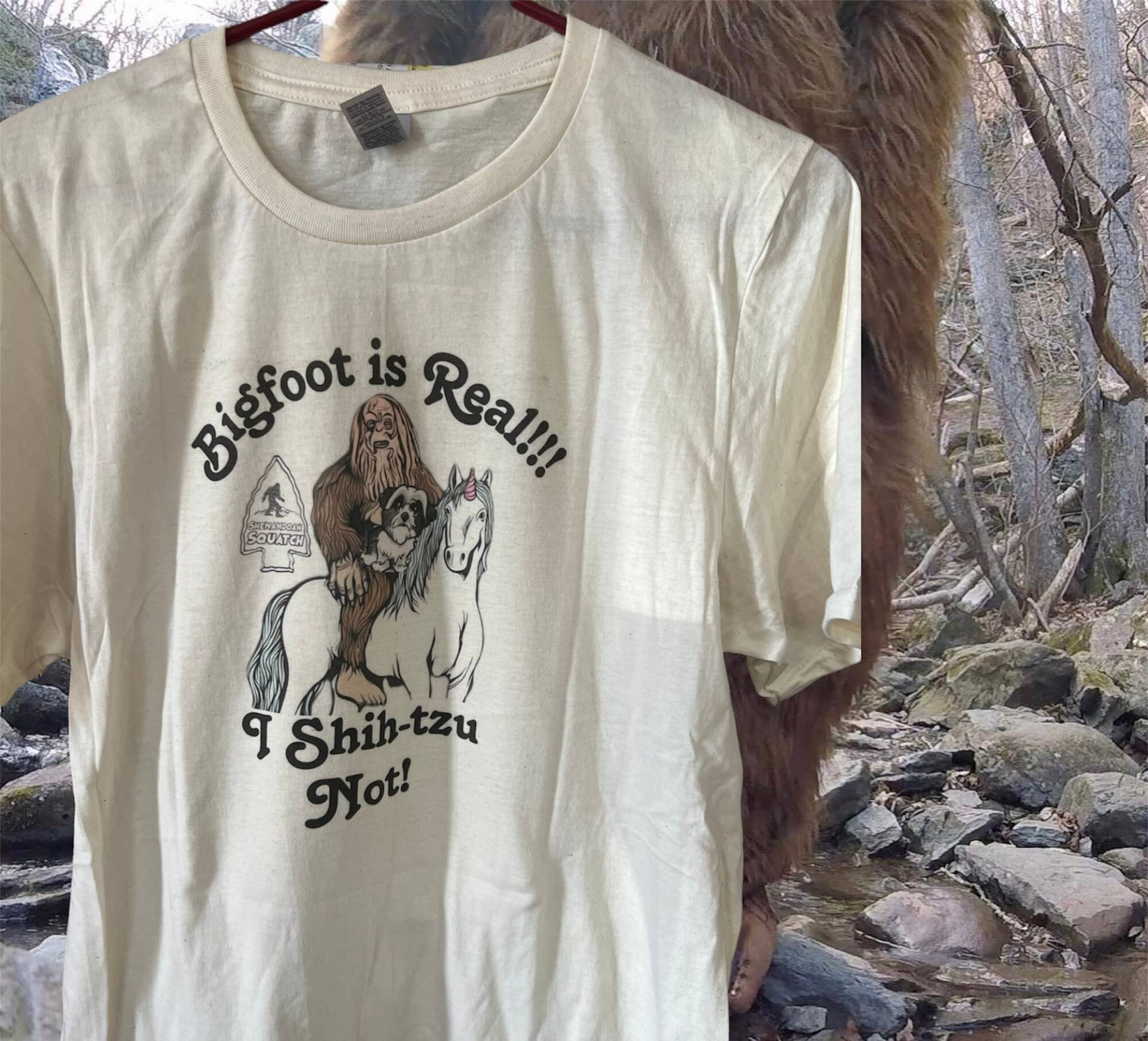 Bigfoot Ist Echt Ich Shih-Tzu Nicht T-Shirt Bigfoot Ist Echt Ich Shih-Tzu Nicht T-Shirt von TheFloatingSquatch