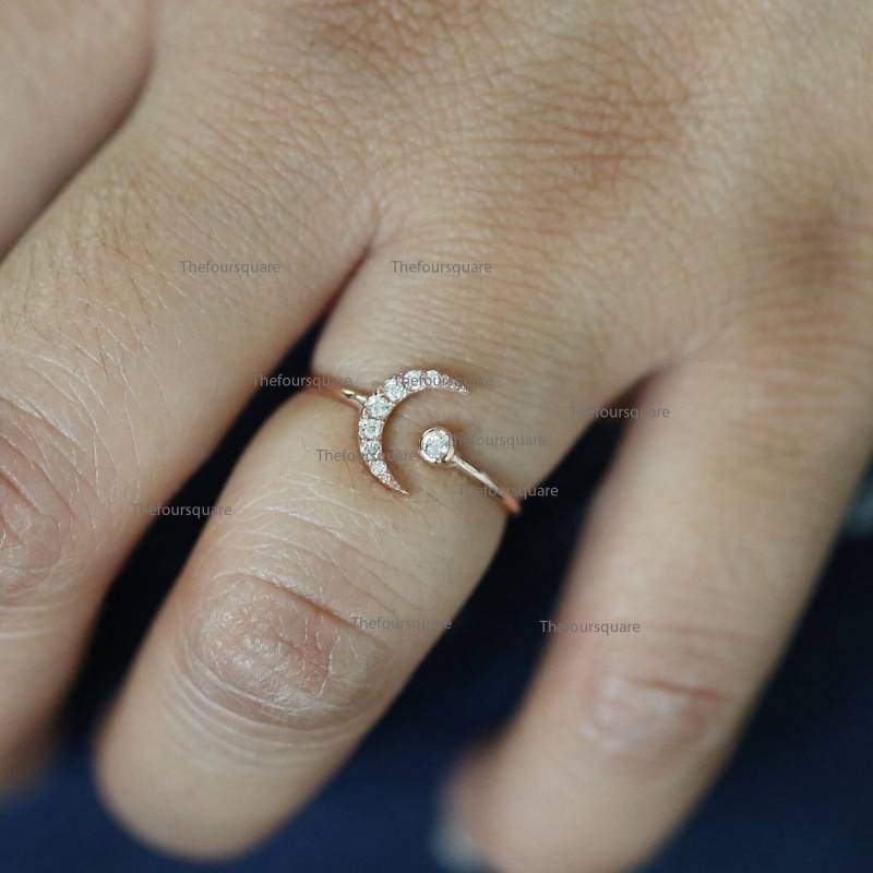 Diamant Verzierte Halbmond Manschette Ring, 14K Gold Offene Zierliche Cluster Rose Ring Feinen Schmuck Für Frauen von TheFoursquare