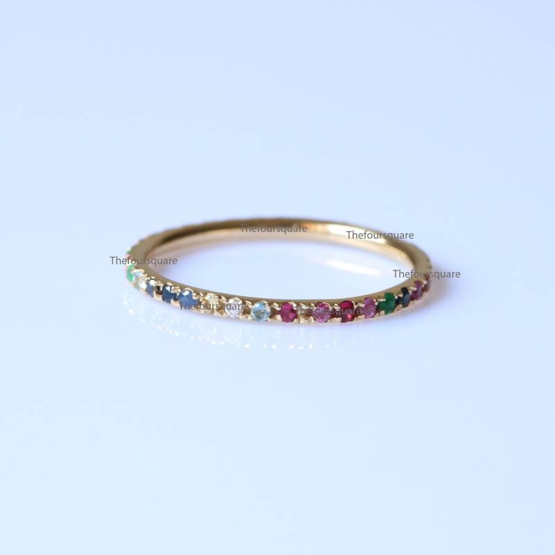 Multi Saphir Eternity Ring, 18K Gelbgold Eheringe, Cluster Bandring Edler Schmuck, Jubiläumsgeschenk von TheFoursquare