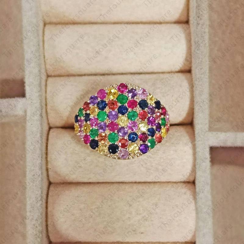 Multi Saphir Prong Set Ring, 14K Gelbgold Dome Eheringe, Cluster Regenbogen Edelstein Bunter Cocktail Ring von TheFoursquare