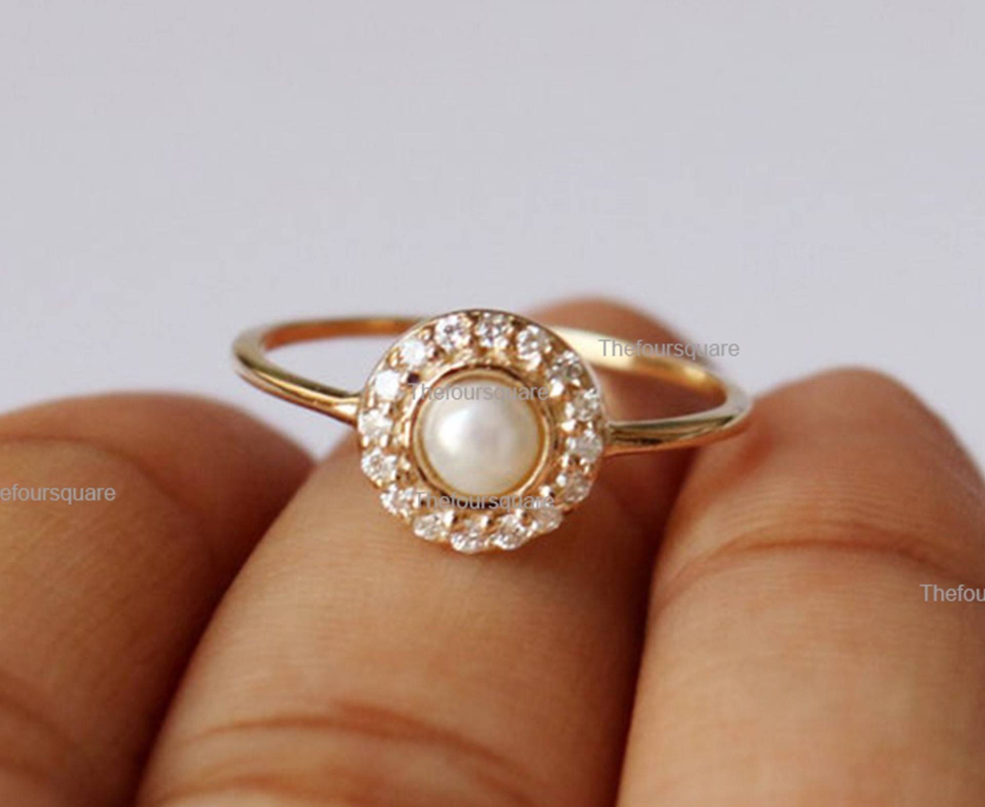 Natürliche Perle Diamant Ring Mit Passender Kurve Chevron Band, 14K Gelbgold 0, 23 Ct Si Besetzter Ehering Set, Feiner Schmuck von TheFoursquare