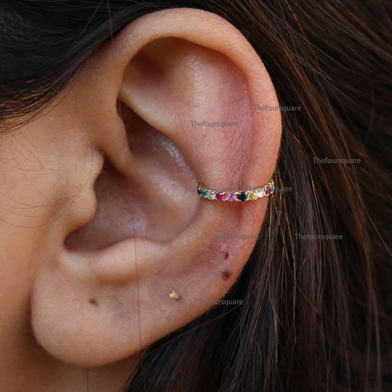 Regenbogen Edelstein Verziert 14K Gold Ohrmanschetten, Gelbgold Dainty Si Diamant Smaragd Rubin Saphir Ohr Kletterer Ohrringe, Mutter, Sie, Frau von TheFoursquare