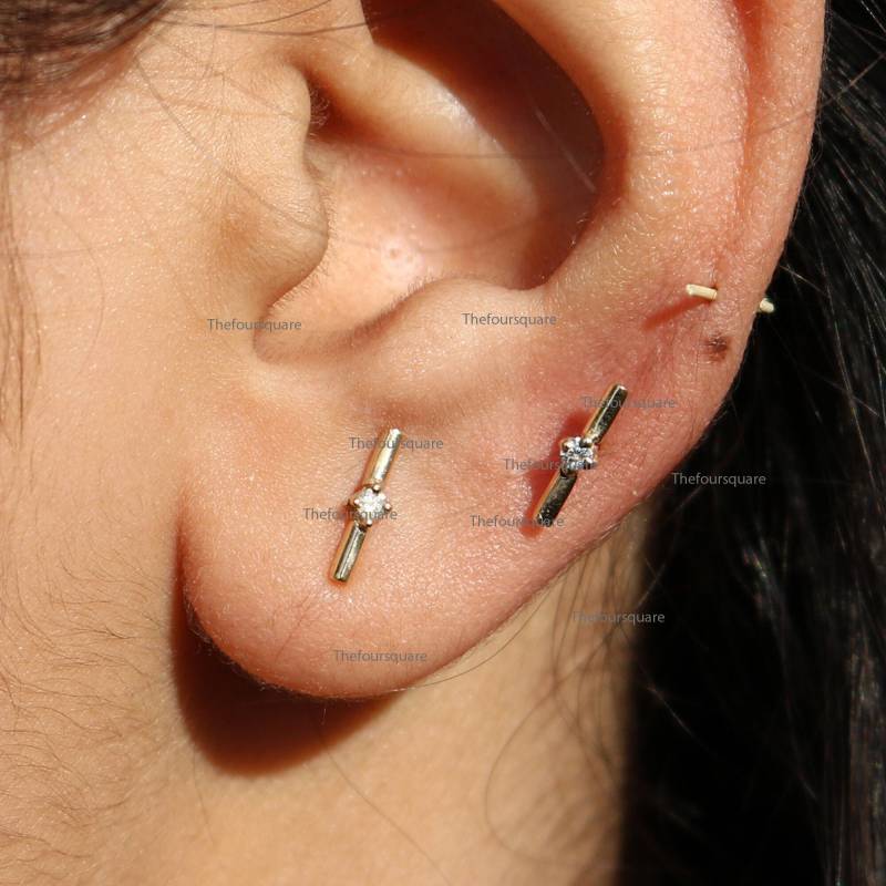 Solide 14K Gelbgold Bar Ohrstecker, Diamond Line Geburtstag, Feiner Schmuck von TheFoursquare