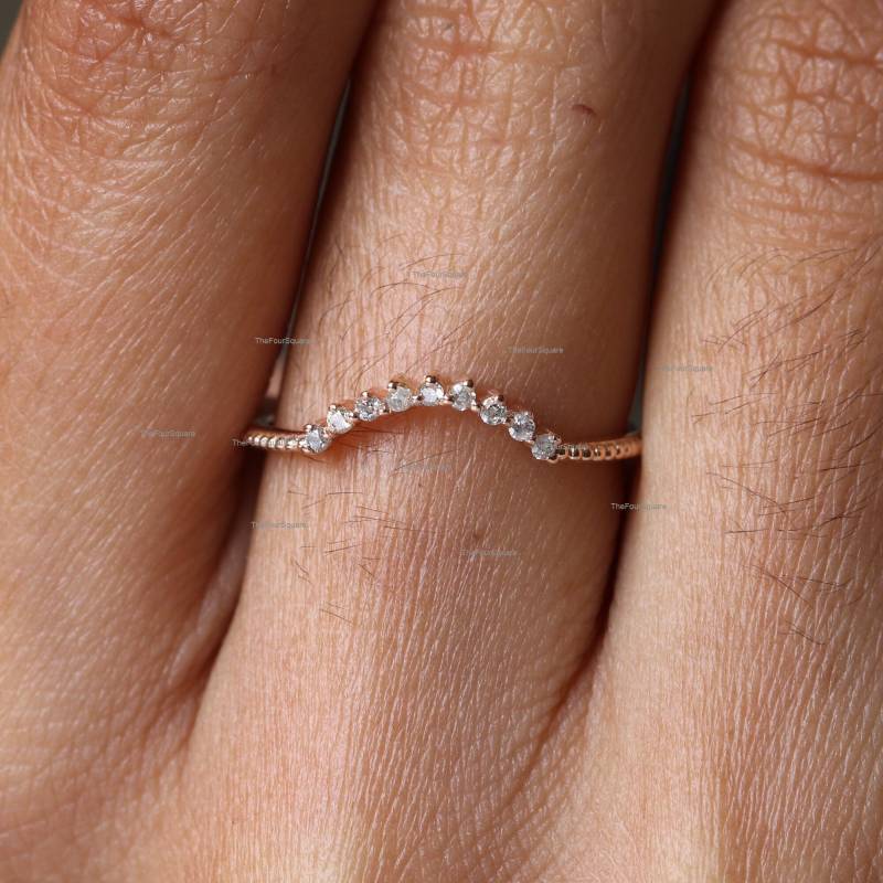 Solider 14K Gelbgold-Kronenring, Natürliche Diamanten Stapelbare Krone, Braut Kurve Passender Ehering Schmuck von TheFoursquare