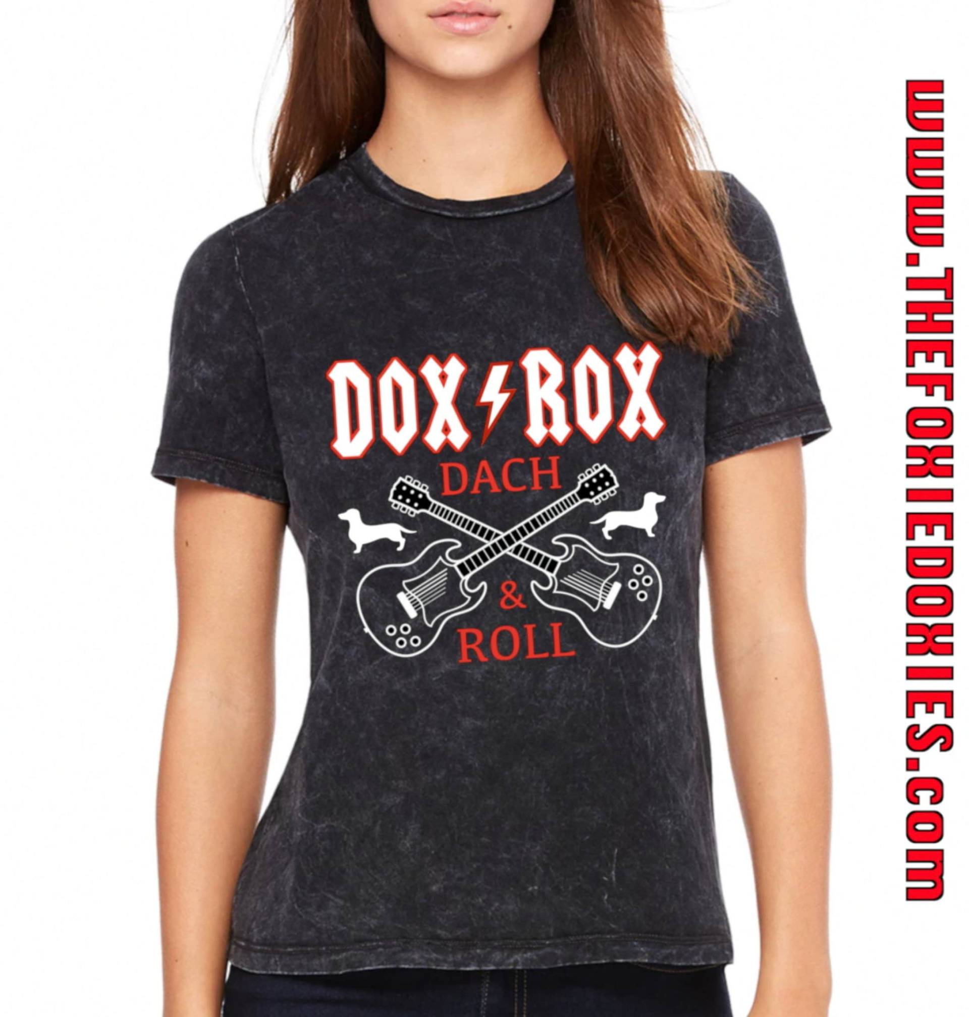 Dox Rox World Tour 81 Frauen T-Shirt, Dach & Roll, Doxie, Doxies, Weiner Hund, Wiener Rock N Dackel, Vintage 1981 Dox Rox World Tour 81 Frauen T-Shirt, Dach & Roll, Doxie, Doxies, Weiner Hund, Wiener Rock N Dackel, Vintage 1981 von TheFoxieDoxies
