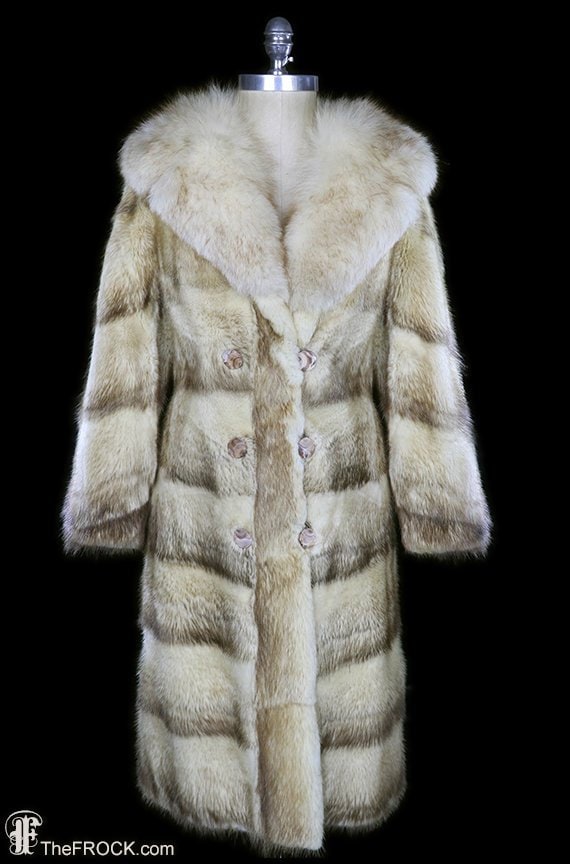 1970Er Jahre Pierre Balmain Fuchs Pelz Mantel Gestreift Creme Braun Elfenbein Boho Fast Penny Lane Reich Hippie Spion 70Er von TheFrockDotCom