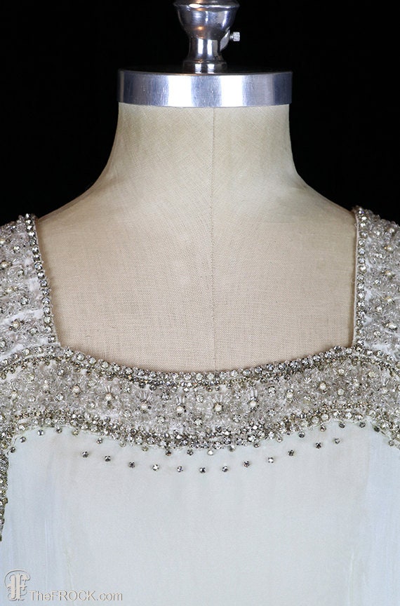 Antikes Kleid, Perlen Seidenchiffon Hochzeits - Oder Abendkleid, Art Deco Strass Besetzt, Ärmellos, Elfenbein Göttin Jean Harlow Stil von TheFrockDotCom