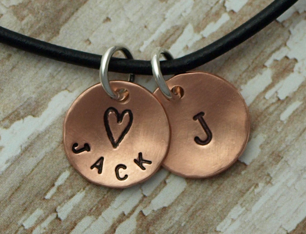 Personalisierte, Hand-stempel, Doppelseitige Brag Tags - Mutter Halskette, Kupfer Charme Personalisierte, Hand-stempel, Doppelseitige Brag Tags - Mutter Halskette, Kupfer Charme von TheFunkyDog
