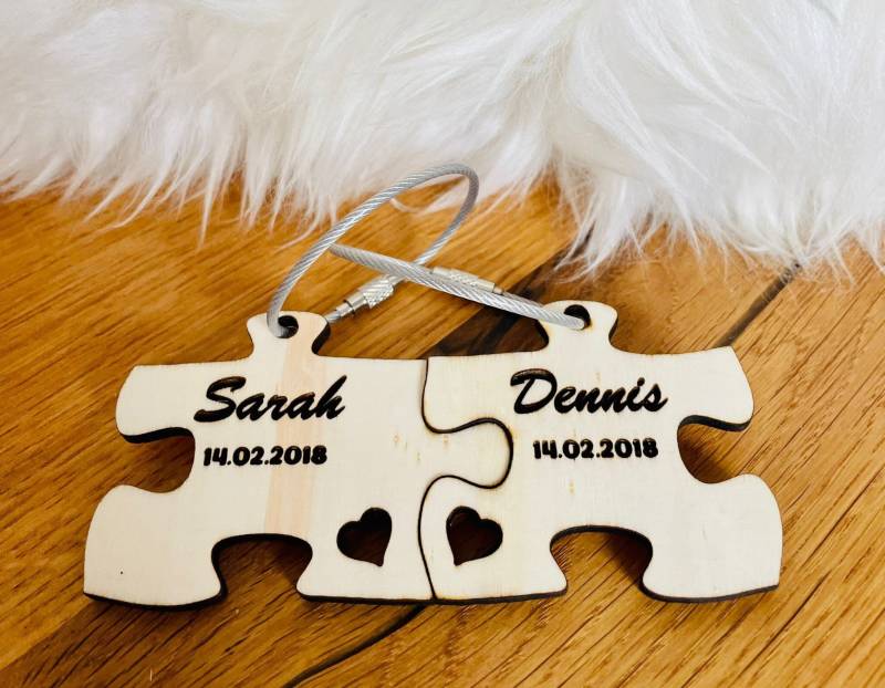 Valentinstag Partnerschlüsselanhänger in Form Von Puzzelteilen - Geschenk Für Die Freundin Oder Freund von TheFuriousCutter