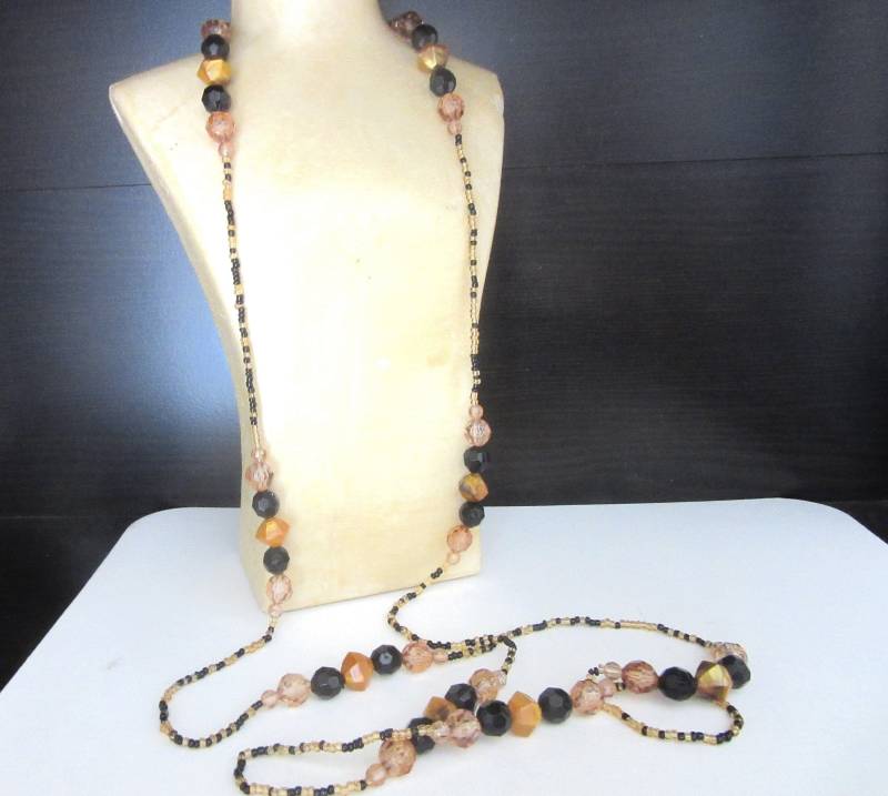 Extra Lange Halskette Marmorierte Lucite & Faux French Jet Mit Glasperlen 60 Zoll Deco Flapper Style Extra Lange Halskette Marmorierte Lucite & Faux French Jet Mit Glasperlen 60 Zoll Deco Flapper Style von TheGatsbyGals