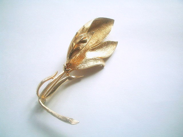 Vintage Coro Pegasus Brosche Gold-Ton Krause Blume Mid Century Retro Vintage Coro Pegasus Brosche Gold-Ton Krause Blume Mid Century Retro von TheGatsbyGals