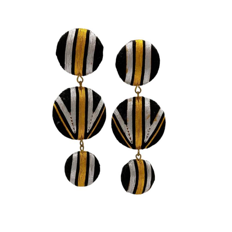 Ohrring-Paar Aufgefrischte Retro Clip-On-Dangle Stoff-Button 4 "Tropfen." von TheGiftCurator