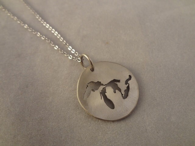 Hand Geschnitten Nickle Silber Anhänger Der Großen Seen Von Rachel Sowinski Bei Geschenk Selbst Hand Geschnitten Nickle Silber Anhänger Der Großen Seen Von Rachel Sowinski Bei Geschenk Selbst von TheGiftItself