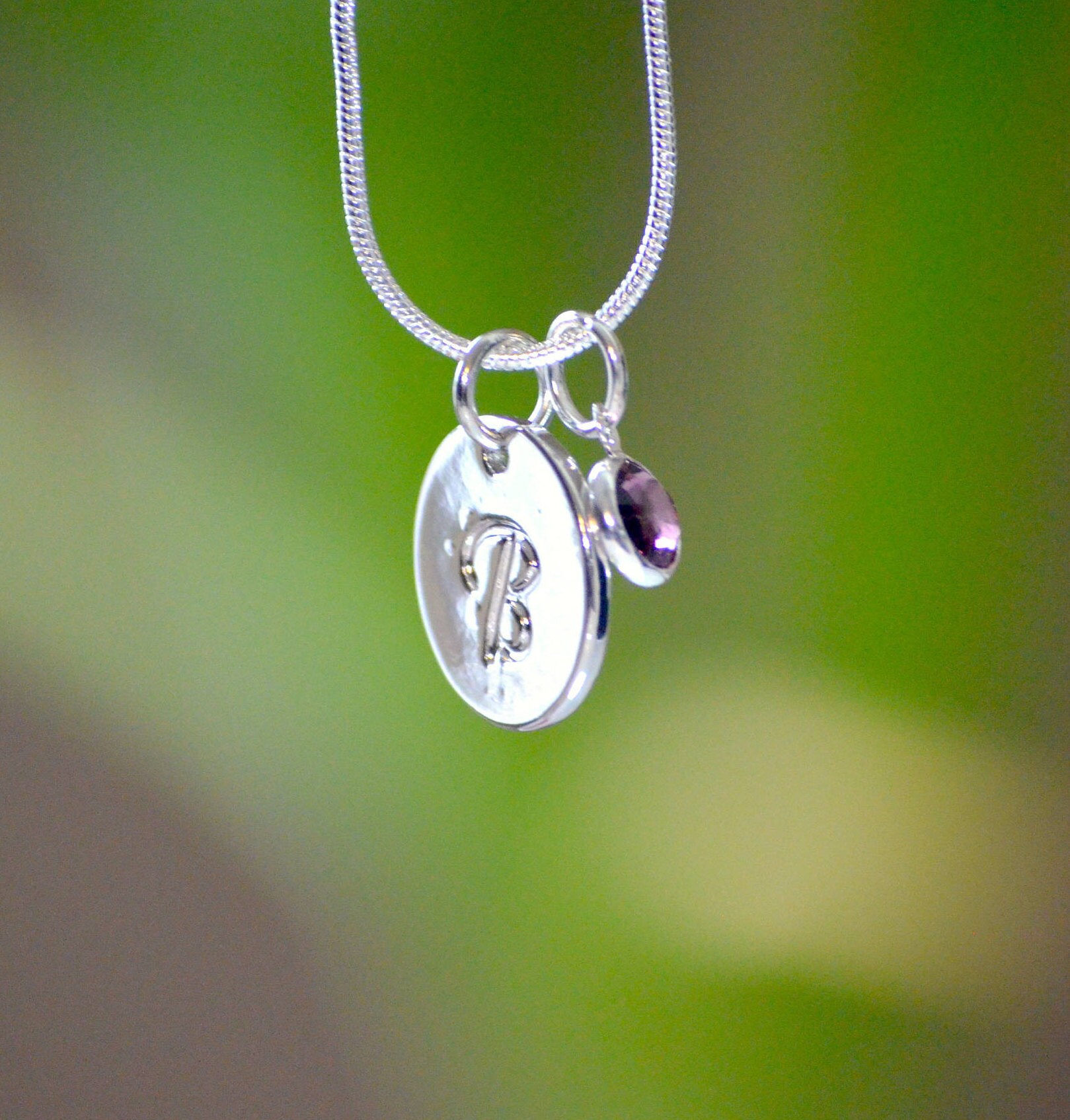 Geburtsstein Initial Halskette, Geburtstagsgeschenk, Mama Personalisierte Monogramm Anhänger, Muttertagsgeschenk Geburtsstein Initial Halskette, Geburtstagsgeschenk, Mama Personalisierte Monogramm Anhänger, Muttertagsgeschenk von TheGiftUSA