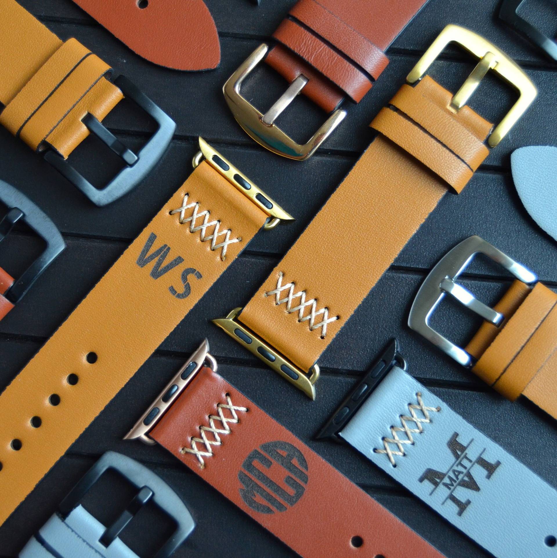 Personalisiertes Leder-Apple-Watch-Band, Fitbit Versa 1 & 2, Individueller Logo-Text, Monogrammierte Apple-Watch-Armbänder Für 38 Mm, 40 42 Mm Und 44 Personalisiertes Leder-Apple-Watch-Band, Fitbit Versa 1 & 2, Individueller Logo-Text, Monogrammierte Apple-Watch-Armbänder Für 38 Mm, 40 42 Mm Und 44 von TheGiftUSA