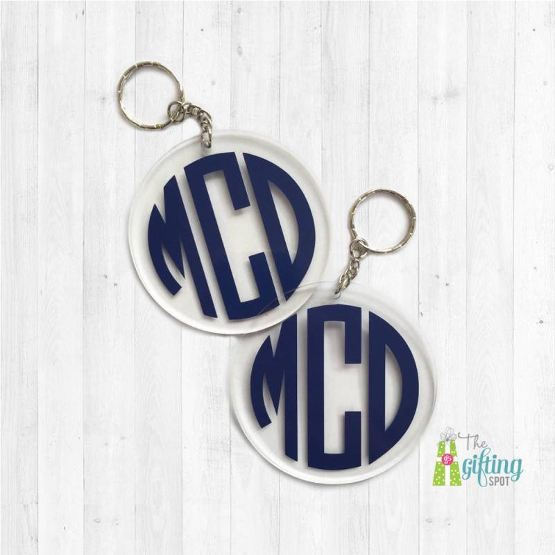 Monogrammierter Schlüsselbund, Personalisierter Großer Kunststoff-Schlüsselanhänger, Runder Klarer Monogramm-Schlüsselanhänger, Neuer Fahrer Geschenk Monogrammierter Schlüsselbund, Personalisierter Großer Kunststoff-Schlüsselanhänger, Runder Klarer Monogramm-Schlüsselanhänger, Neuer Fahrer Geschenk von TheGiftingSpot