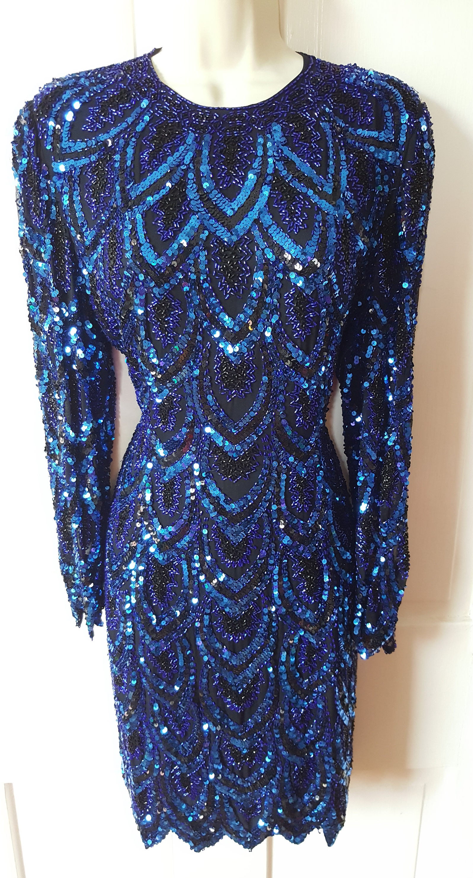 Peacock Sequin Dress // 80's Joan Leslie Seidenabenddeadstock Sequin Sapphire Perlen Hochzeit Abendkleid Größe 6 von TheGirlSaidYes
