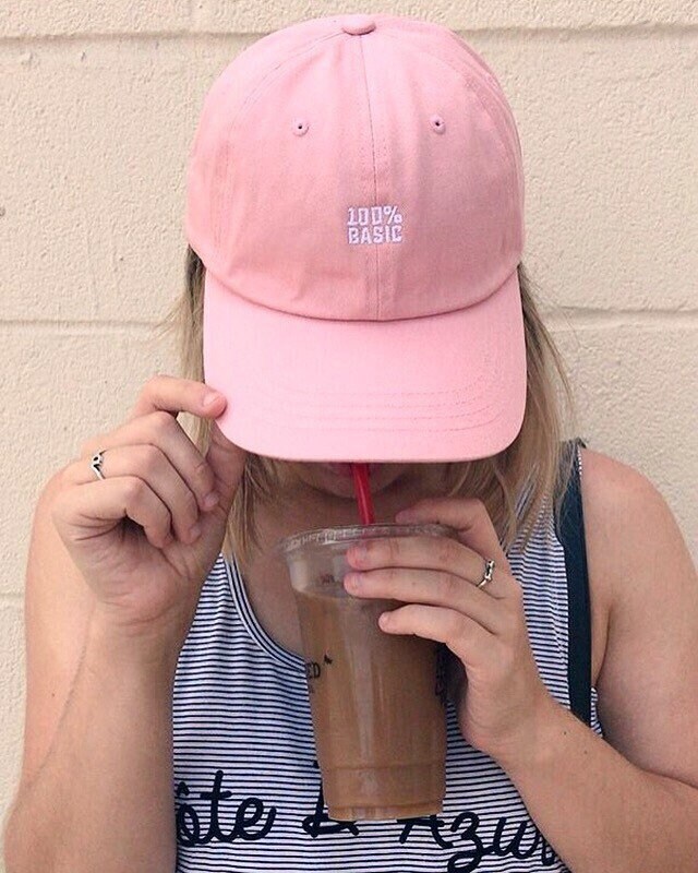 100% Basic Hut 100% Basic Hut von TheGirlinTulle