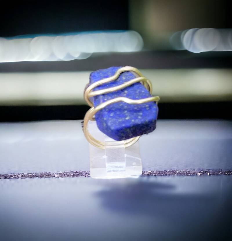 Lapis Draht Gewickelt Ring von TheGlassPearlShop