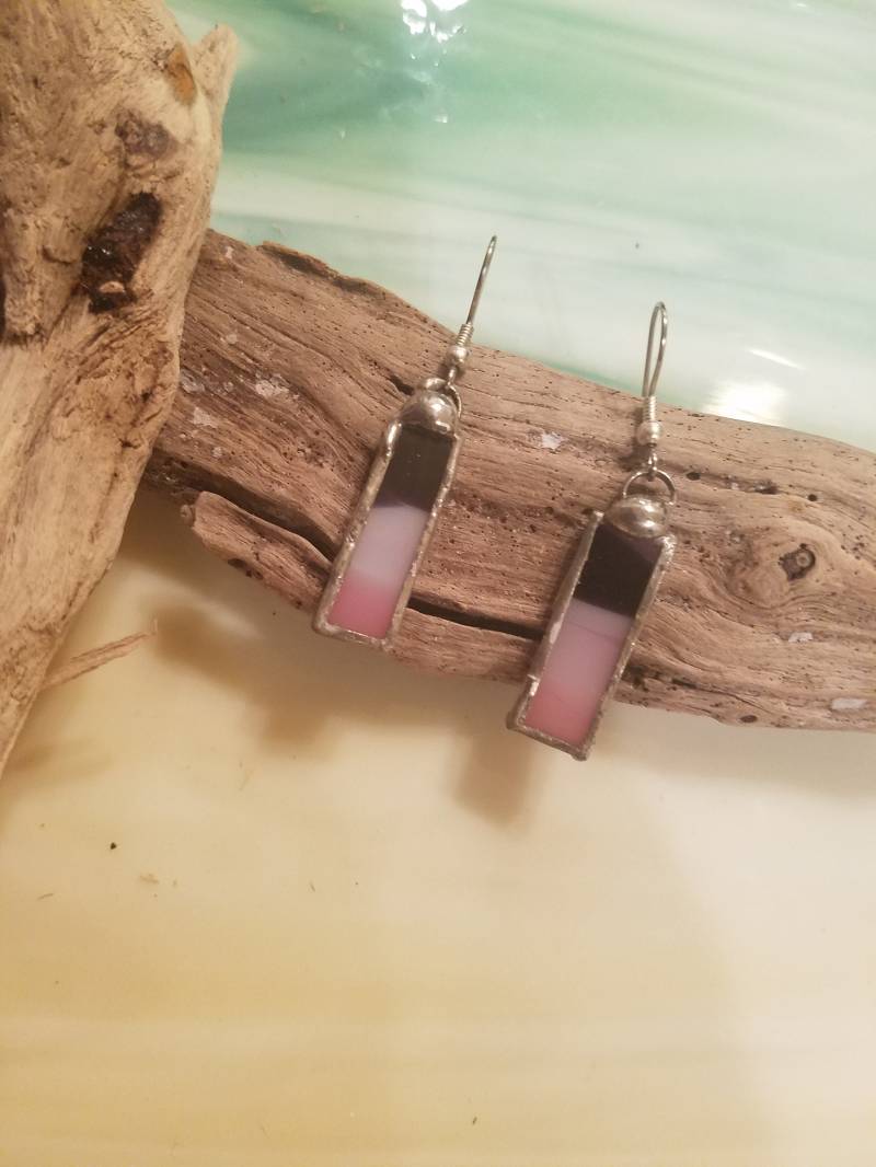 Rosa & Lila Glas Tropfen Ohrringe Rosa & Lila Glas Tropfen Ohrringe von TheGlassyLady