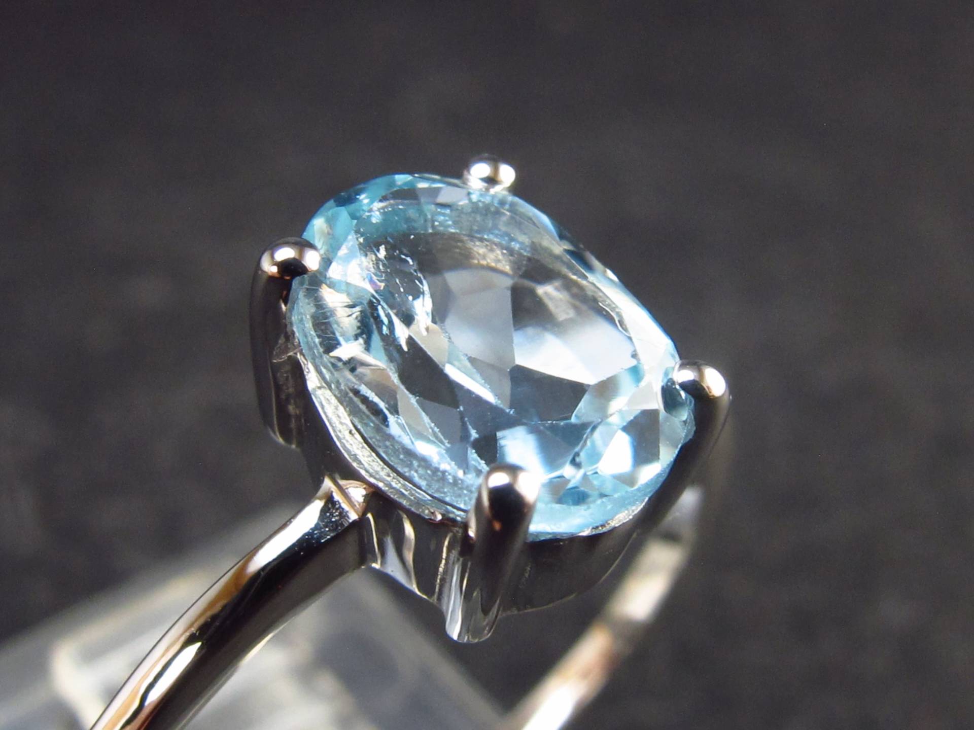 Natürlicher Ovaler Facettierter Blautopas Kristall Sterling Silber Ring - 1, 62 Gramm Größe 8, 25 von TheGlobalStone