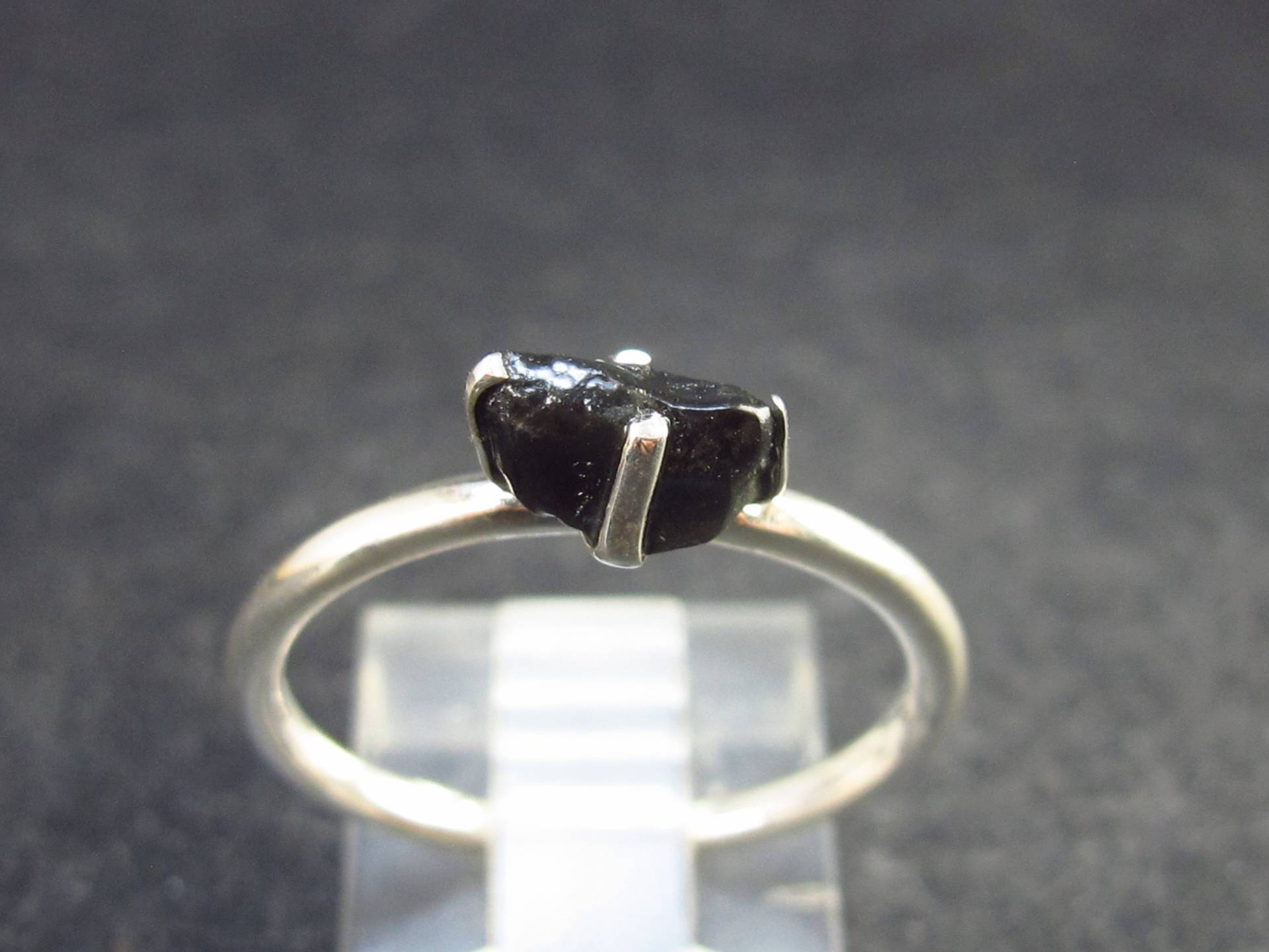 Natürlicher Schwarzer Turmalin Schorl 925 Silber Ring Aus Namibia - 1, 9 Gramm Größe 8 von TheGlobalStone