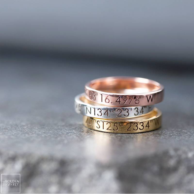 Zierlicher Namensring - Neue Mutter Geschenk Geburtszahlen Ring Baby Neues Kind Perfekt Für Mama Halbedler Schmuck Von Goldenbeverly C1 von TheGoldenBeverly