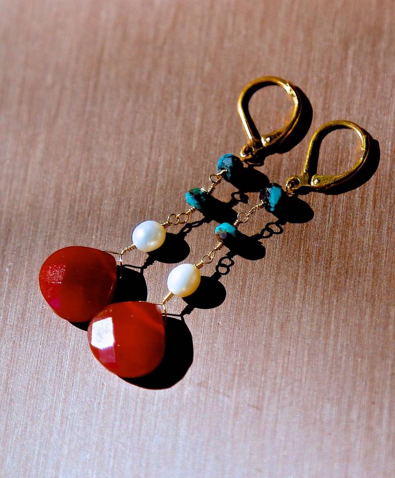 Gold Wire-Wrapped Ohrringe Karneol, Weiße Perle Und Natürlichen Türkis Gold Wire-Wrapped Ohrringe Karneol, Weiße Perle Und Natürlichen Türkis von TheGoldenWire