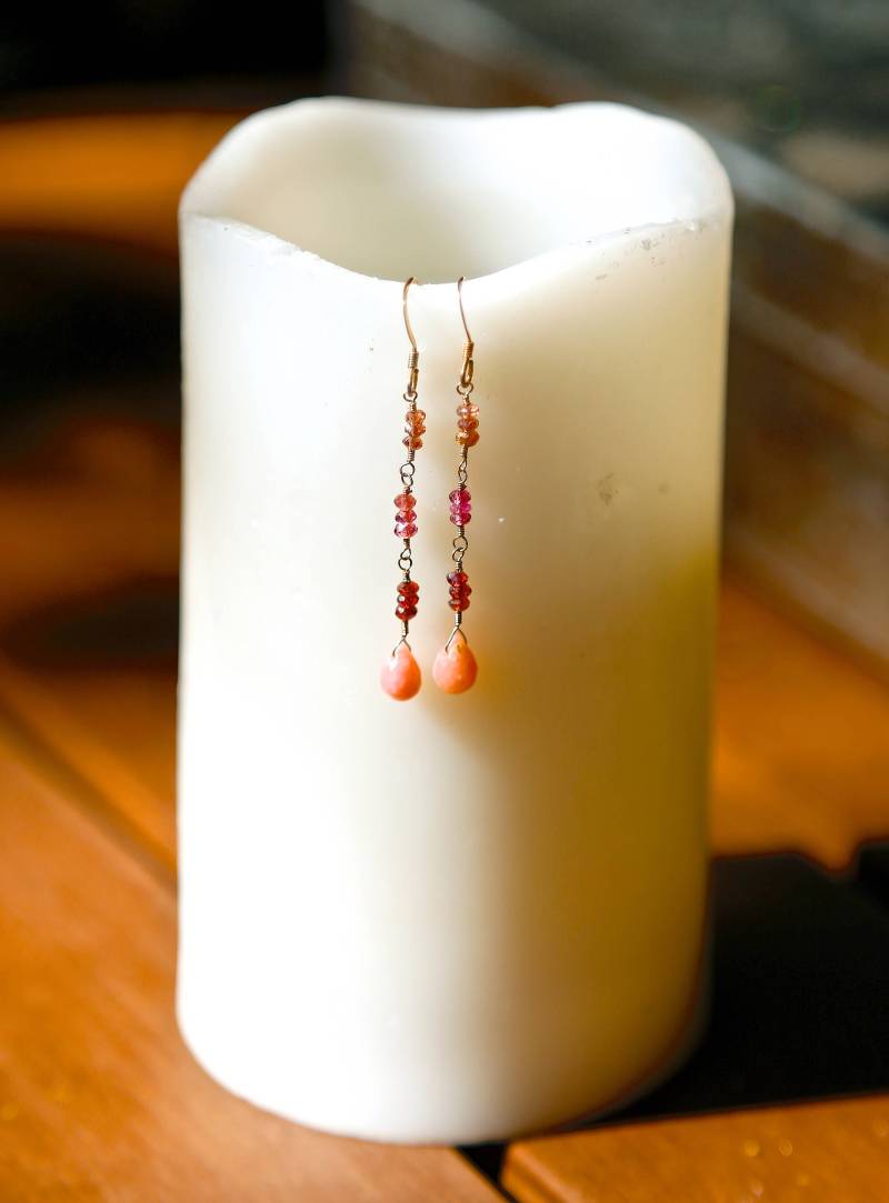 sterlingsilber Wire-Wrapped Ohrringe - Turmalin & Rosa Opal sterlingsilber Wire-Wrapped Ohrringe - Turmalin & Rosa Opal von TheGoldenWire