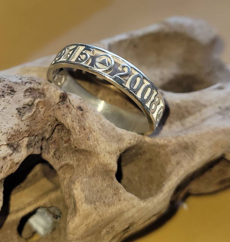 12 Schritt Schmuck Custom Alcohols Anonymous Unity 4 Mm Band Mit Dry Date von TheGoldsmithsShop