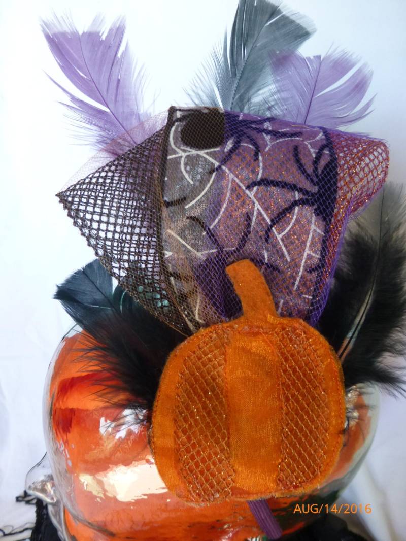Herbst Halloween Handgesteppt Kürbis Fascinator Stirnband Herbst Halloween Handgesteppt Kürbis Fascinator Stirnband von TheGreatHATSBYCo