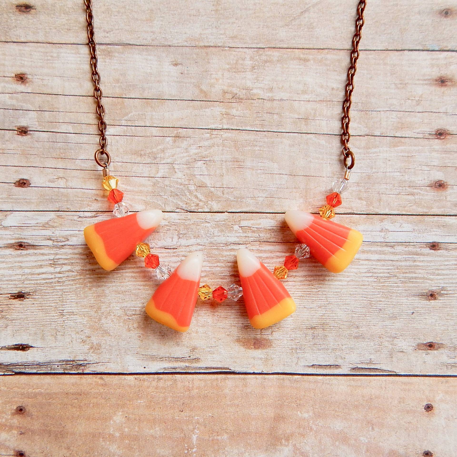 Candy Corn Halskette - Halloween Schmuck Swarovski Kristall Candy Corn Halskette - Halloween Schmuck Swarovski Kristall von TheGreenAntiqueTrunk