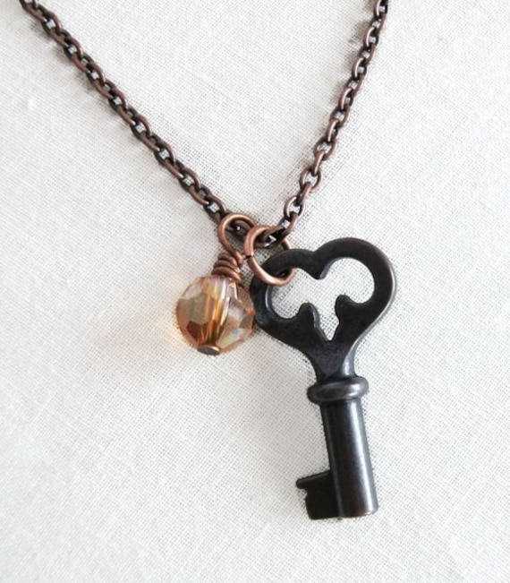 Antikes Kupfer Schlüssel Halskette Swarovski Kristall Anhänger, Vintage Stil Antikes Kupfer Schlüssel Halskette Swarovski Kristall Anhänger, Vintage Stil von TheGreenAntiqueTrunk