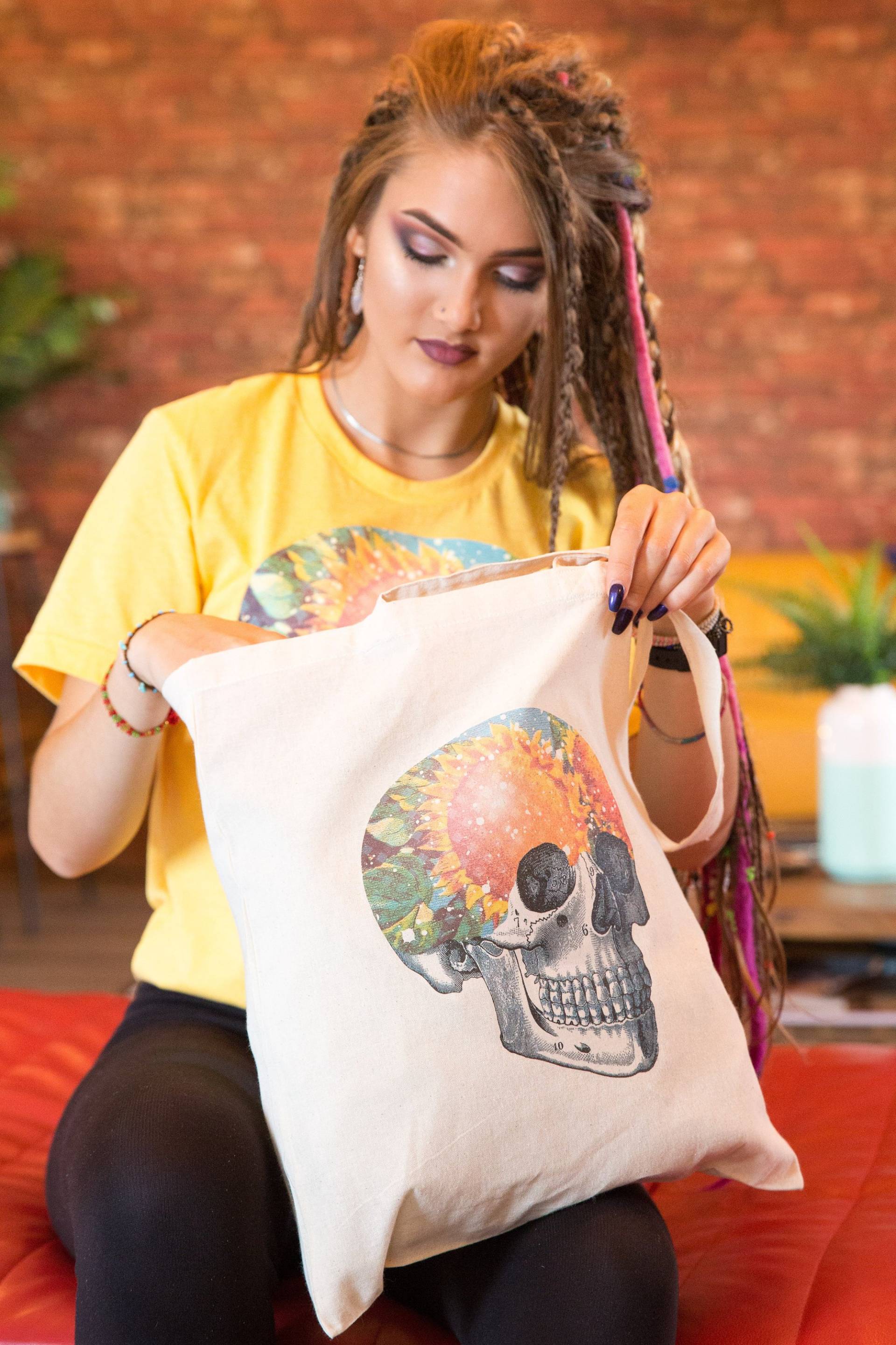 Einkaufstasche Mit Sonnenblumen Totenkopf 90Er Jahre Grunge Shopper Einkaufstasche Mit Sonnenblumen Totenkopf 90Er Jahre Grunge Shopper von TheGrungeMonkey