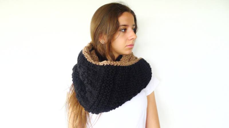 Gerösteter Und Schwarzer Wendeschal. Wollkragen Für Damen. Original Handgefertigte Halsbänder. Gewebte Hälse. Geschenkideen von TheHandKnittedFactor