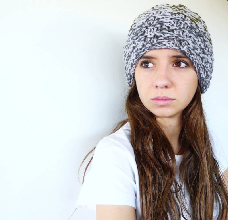 Graugraue Mütze Strickmütze. Handgefertigte Wollmützen. Strickmützen Für Damen. Herrenhüte. Geschenkideen von TheHandKnittedFactor