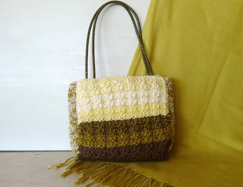 Handgefertigte Damentasche. Stricktasche Mit Einzigartigem Design. Feminine Accessoires. Modeaccessoires. Einzigartig von TheHandKnittedFactor