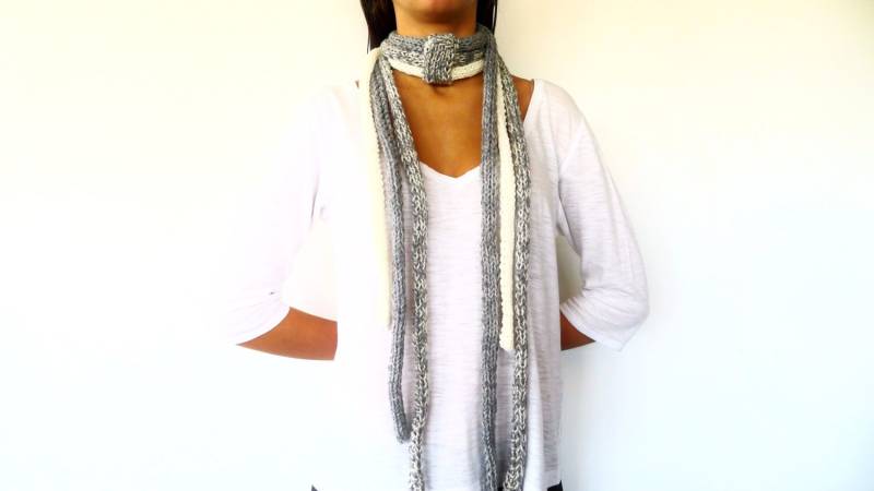 Handgefertigter Grauer Schal. Strickschal Für Damen. Wollschals. Gewebte Schals. Geschenkideen Sie von TheHandKnittedFactor