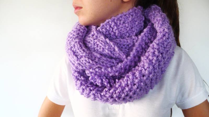 Handgefertigter Rundschal. Wollhalsbänder Zwei Nadeln. Gewebte Halsbänder Für Den Winter Geschlossene Schals Frauen. Geschenkideen von TheHandKnittedFactor